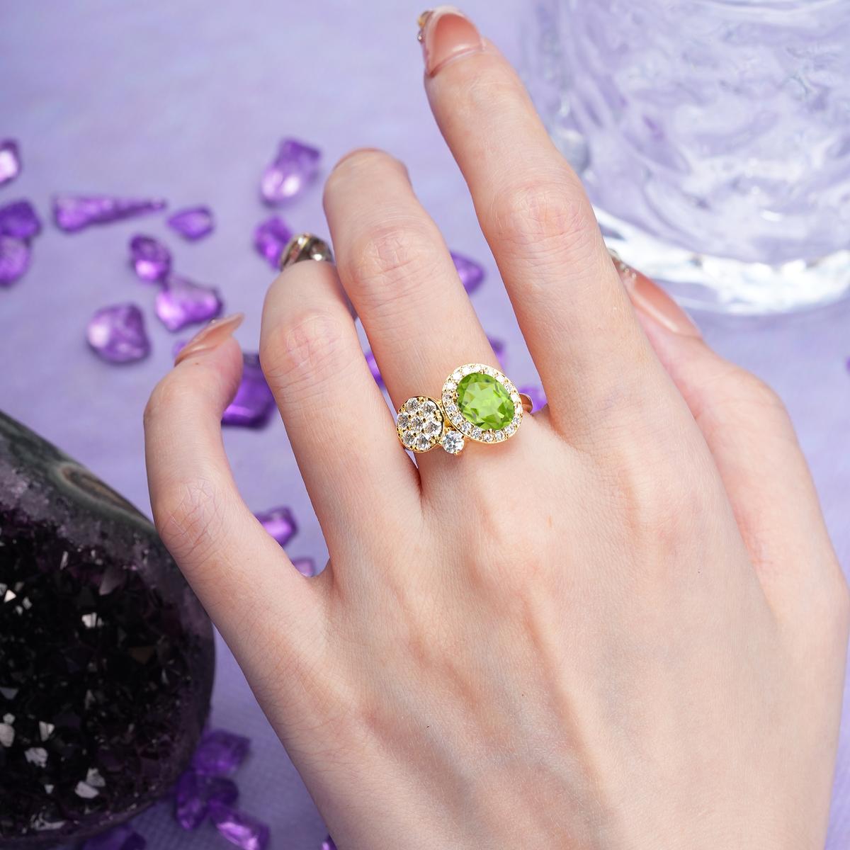 Unique 4-Prong Oval Cut Peridot Engagement Ring