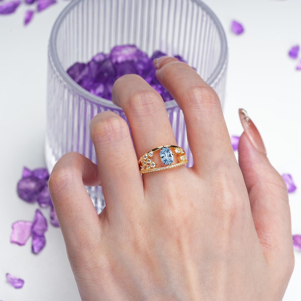 Unique Openwork, Luxurious 4-Prong, Oval Cut Aquamarine Engagement Ring