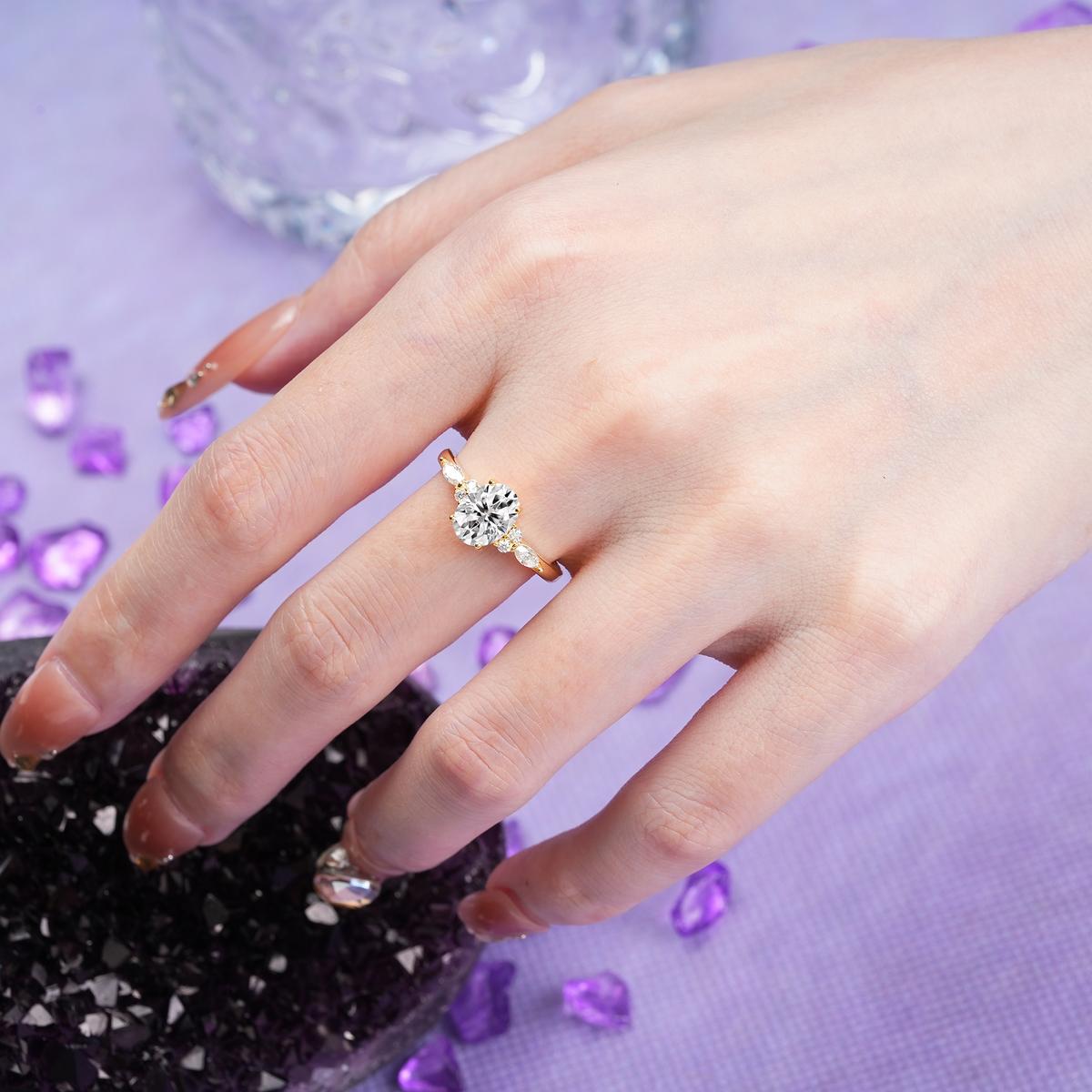 Classic and Luxurious 4-Prong Oval Cut Lab Diamond Engagement Ring