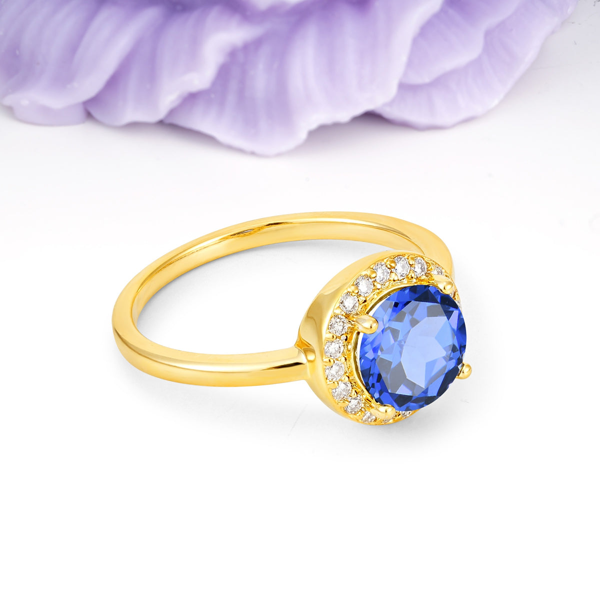 Luxurious 4-Prong Round Cut Sapphire Engagement Ring - Additional view