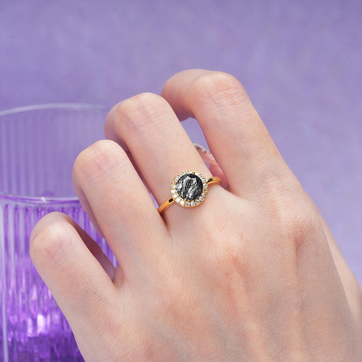 Luxurious 4-Prong Round Cut Black Rutilated Quartz Engagement Ring