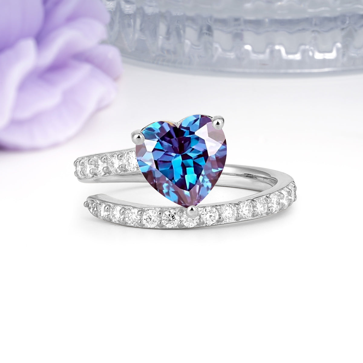 Unique Intertwined 3-Prong Heart-Cut Alexandrite Engagement Ring - Additional view