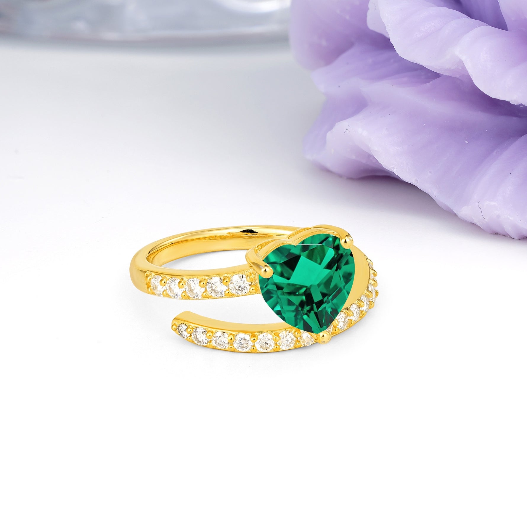 Unique Intertwined 3-Prong Heart-Cut Emerald Engagement Ring - Additional view