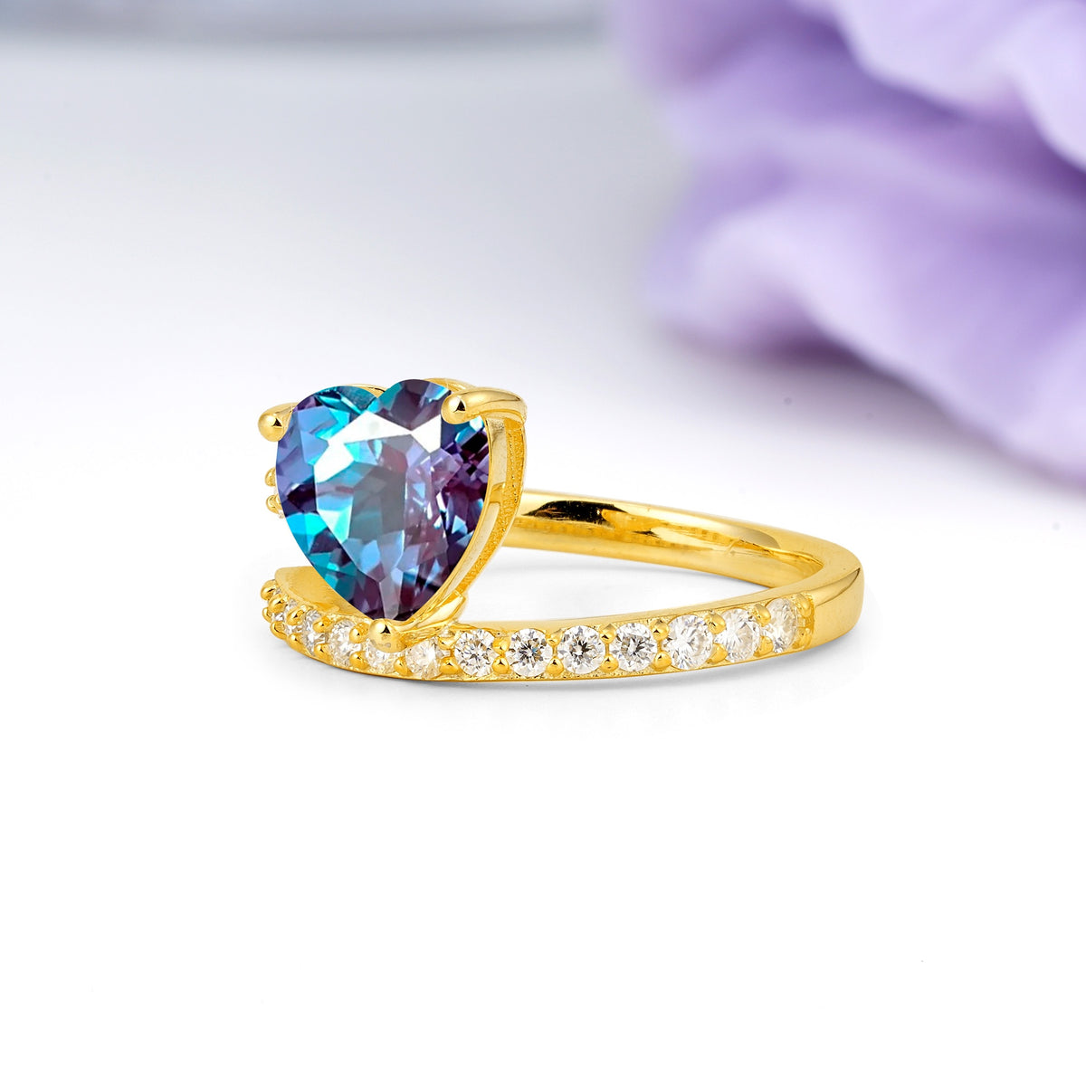 Unique Intertwined 3-Prong Heart-Cut Alexandrite Engagement Ring - Additional view