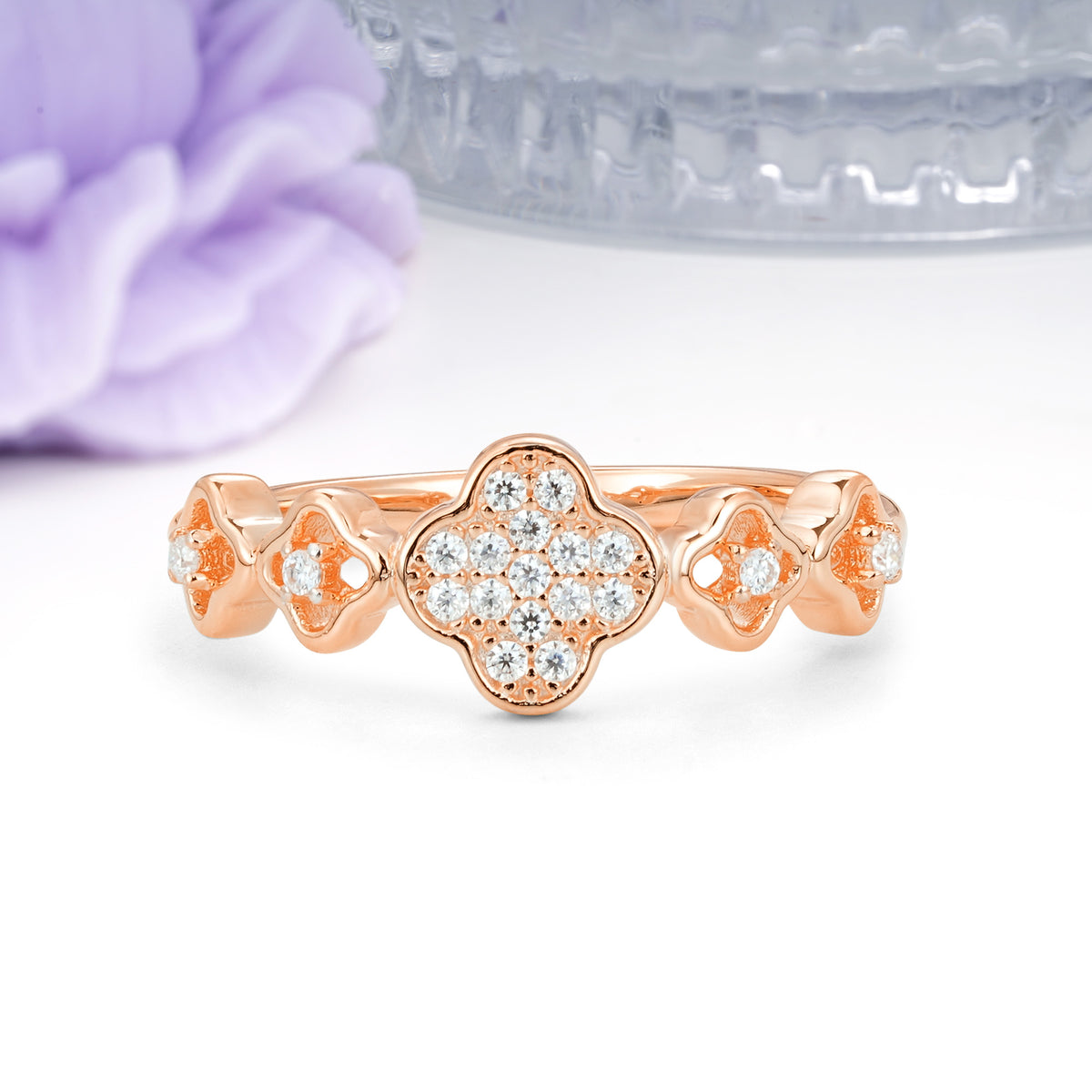 Sparkling Clover?Cluster Round Cut Moissanite Wedding Ring - Additional view