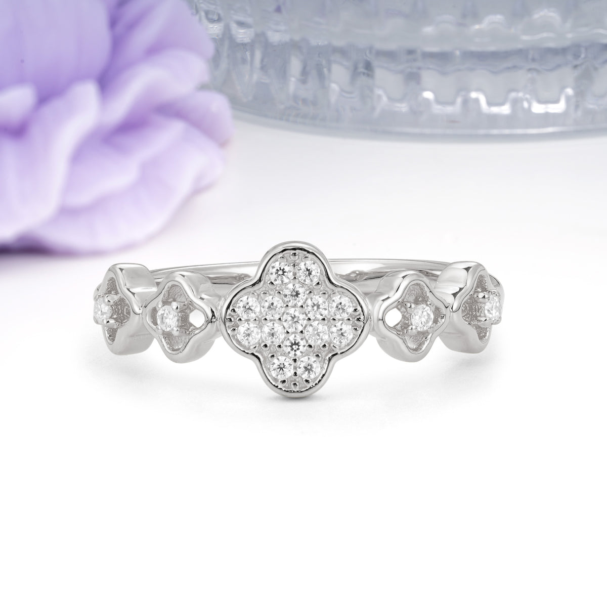 Sparkling Clover?Cluster Round Cut Moissanite Wedding Ring - Additional view