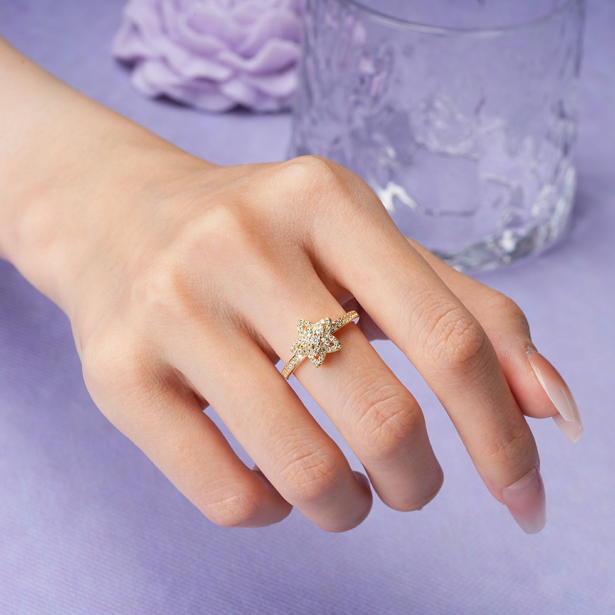 Dazzling Star?Shape Round?Cut Moissanite Pav¨¦ Wedding Ring - Additional view