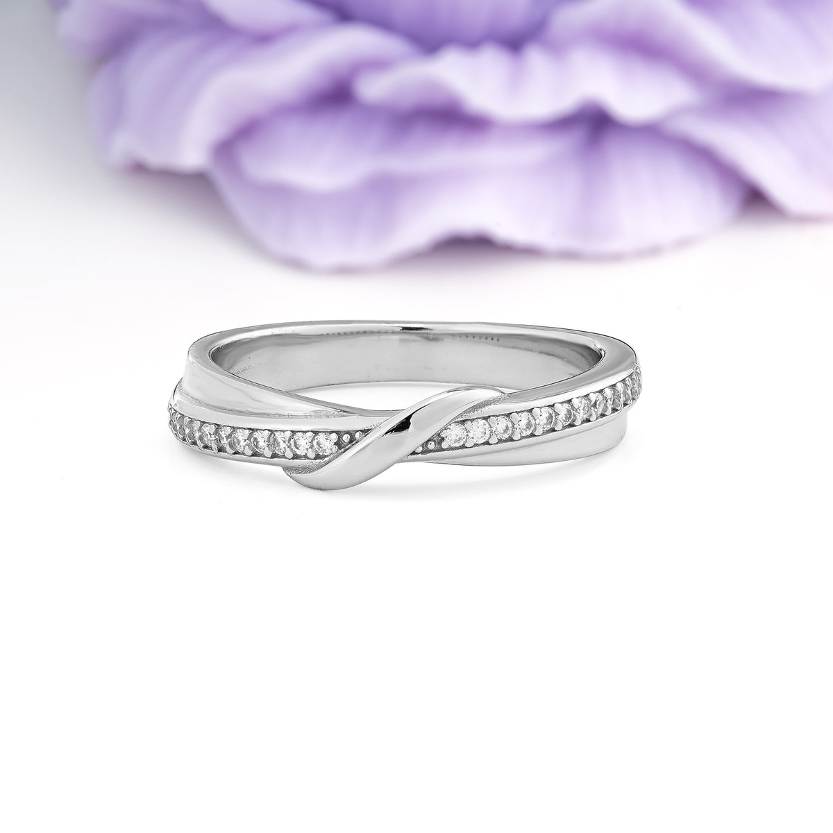 Interlaced Knot?Style Pave Moissanite Wedding Ring - Additional view