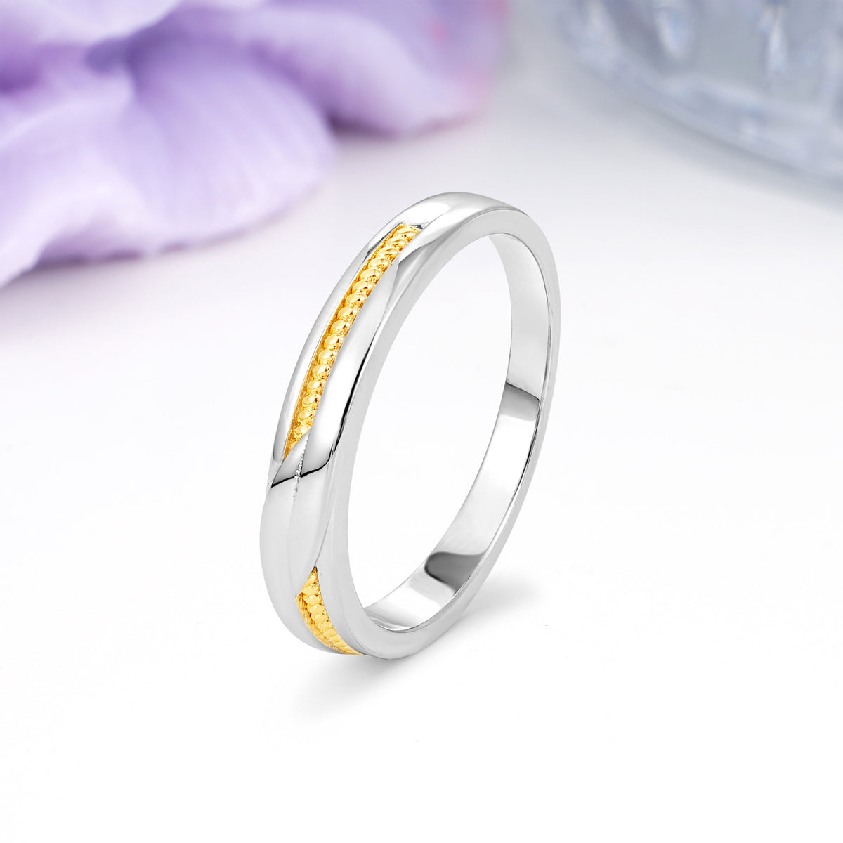 Contrast?Finish Intertwined Twist Milgrain Detail Wedding Ring - Additional view