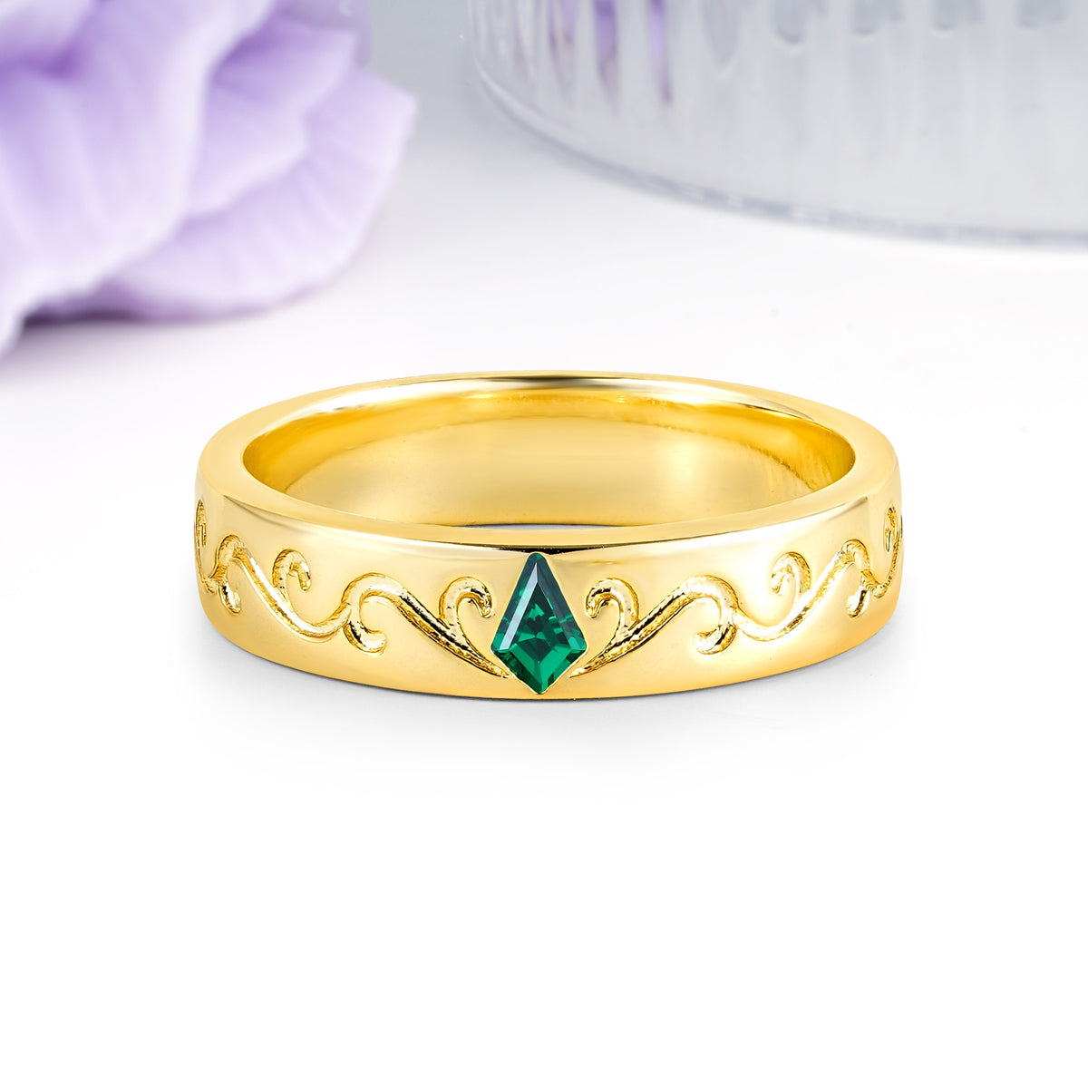 Whimsical Vintage Filigree Scroll Kite Cut Emerald Wedding Ring - Additional view