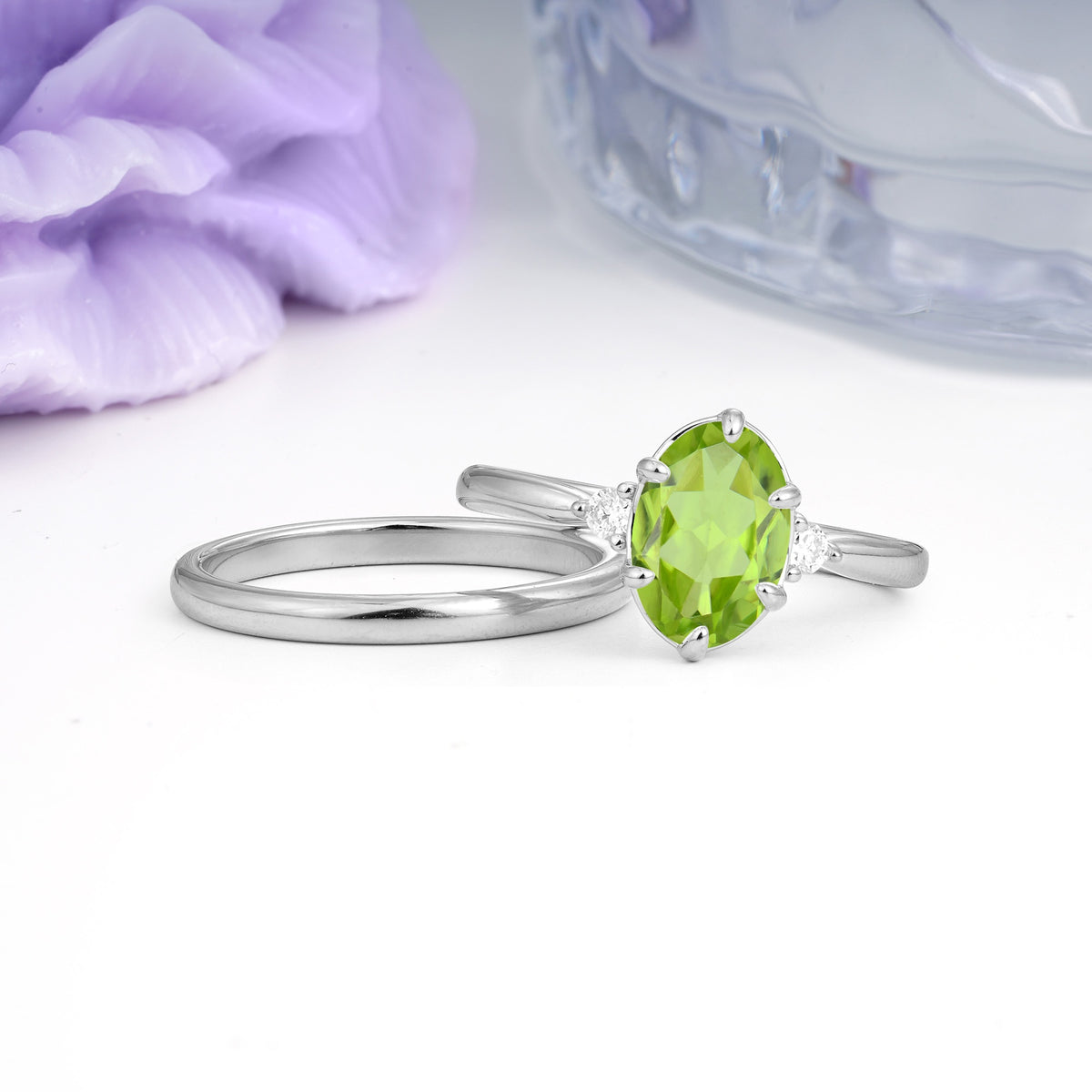 Clean Line Two Piece Oval Cut Main Stone Dual Side Accent Daily Wear Peridot Bridal Ring Set - Additional view