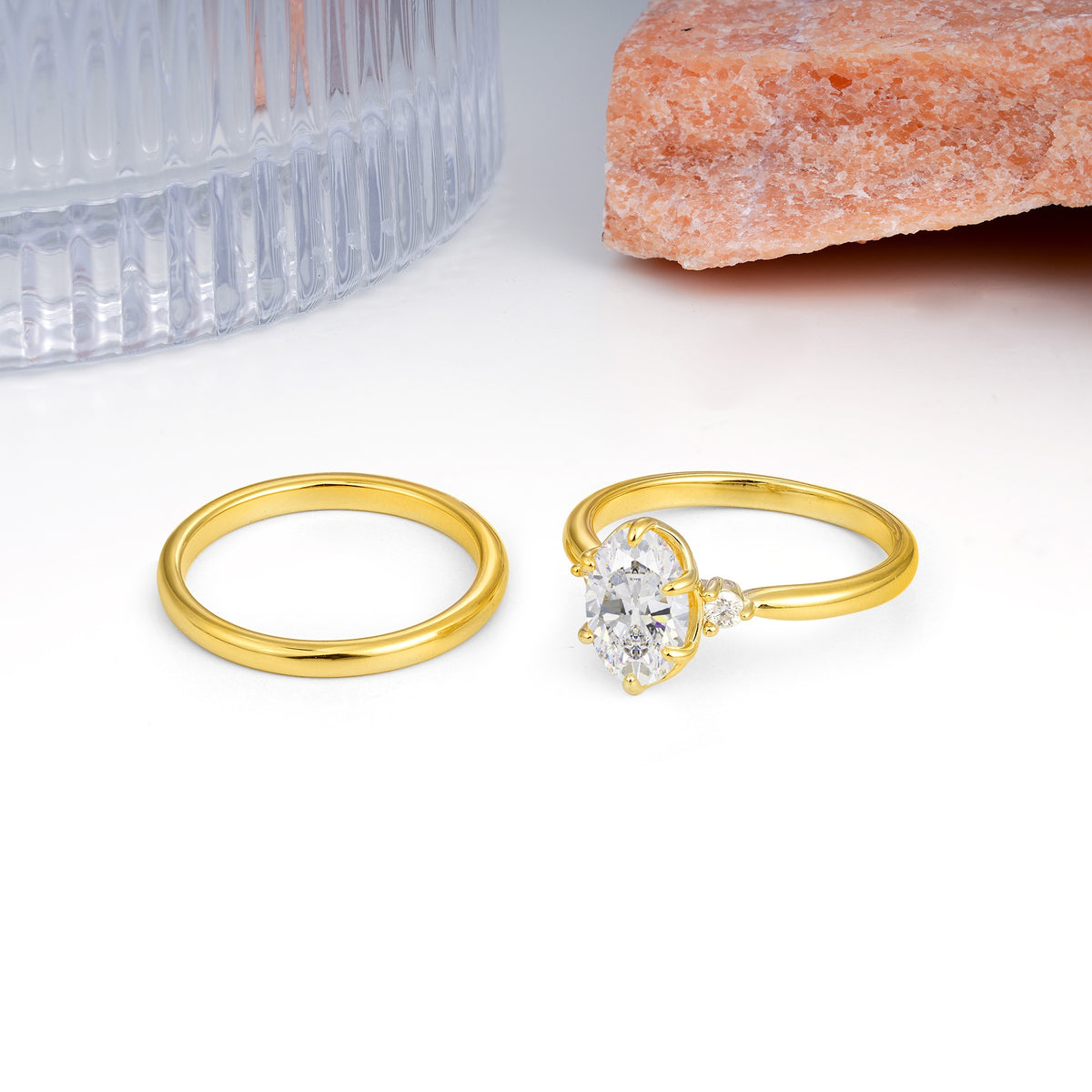 Clean Line Two Piece Oval Cut Main Stone Dual Side Accent Daily Wear Moissanite Bridal Ring Set - Additional view