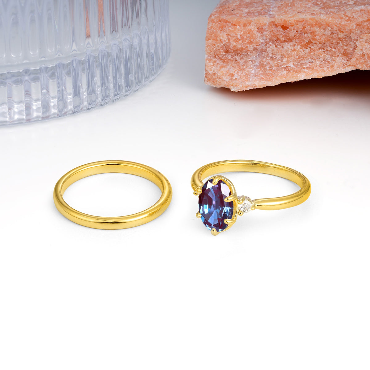Clean Line Two Piece Oval Cut Main Stone Dual Side Accent Daily Wear Alexandrite Bridal Ring Set - Additional view