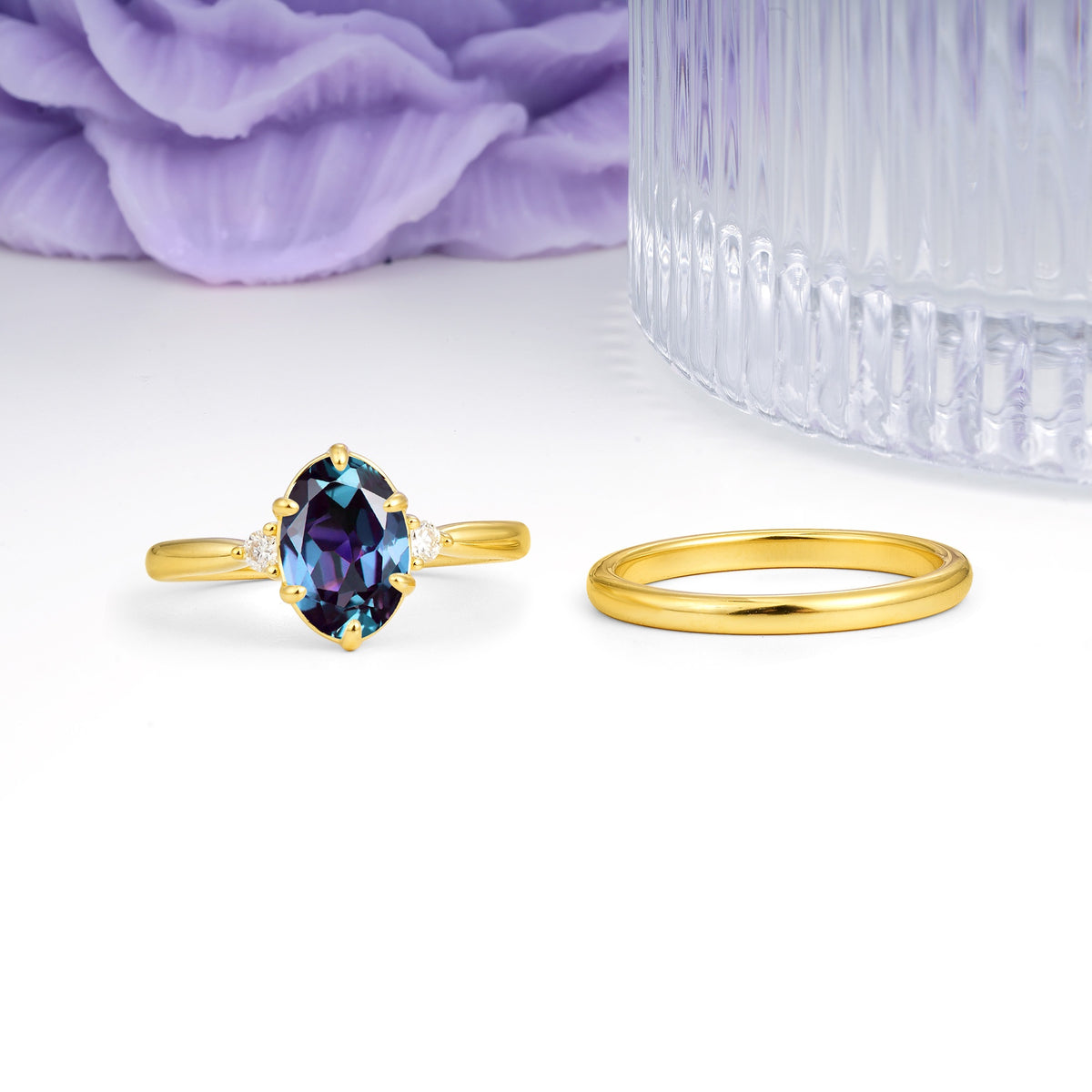 Clean Line Two Piece Oval Cut Main Stone Dual Side Accent Daily Wear Alexandrite Bridal Ring Set - Additional view