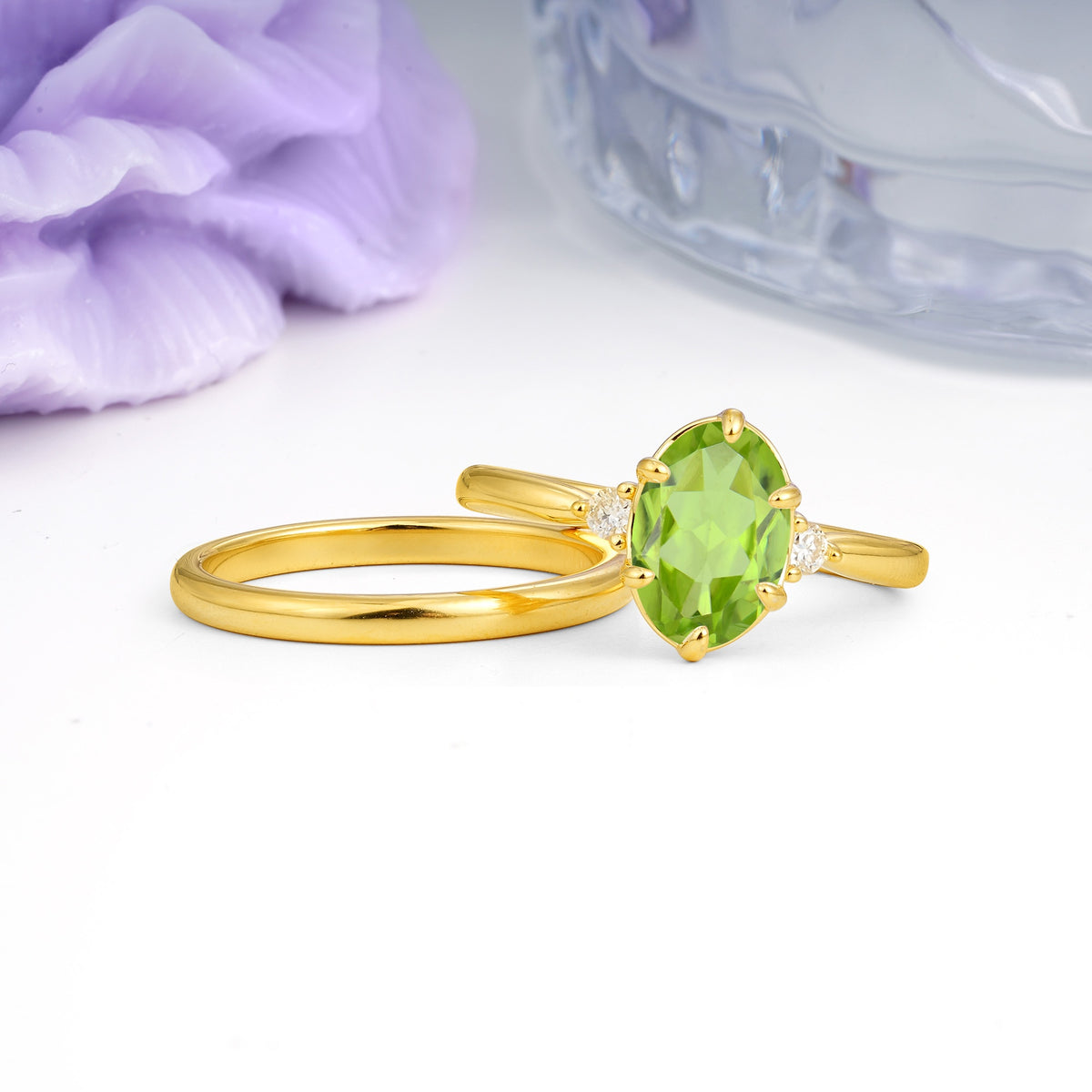 Clean Line Two Piece Oval Cut Main Stone Dual Side Accent Daily Wear Peridot Bridal Ring Set - Additional view