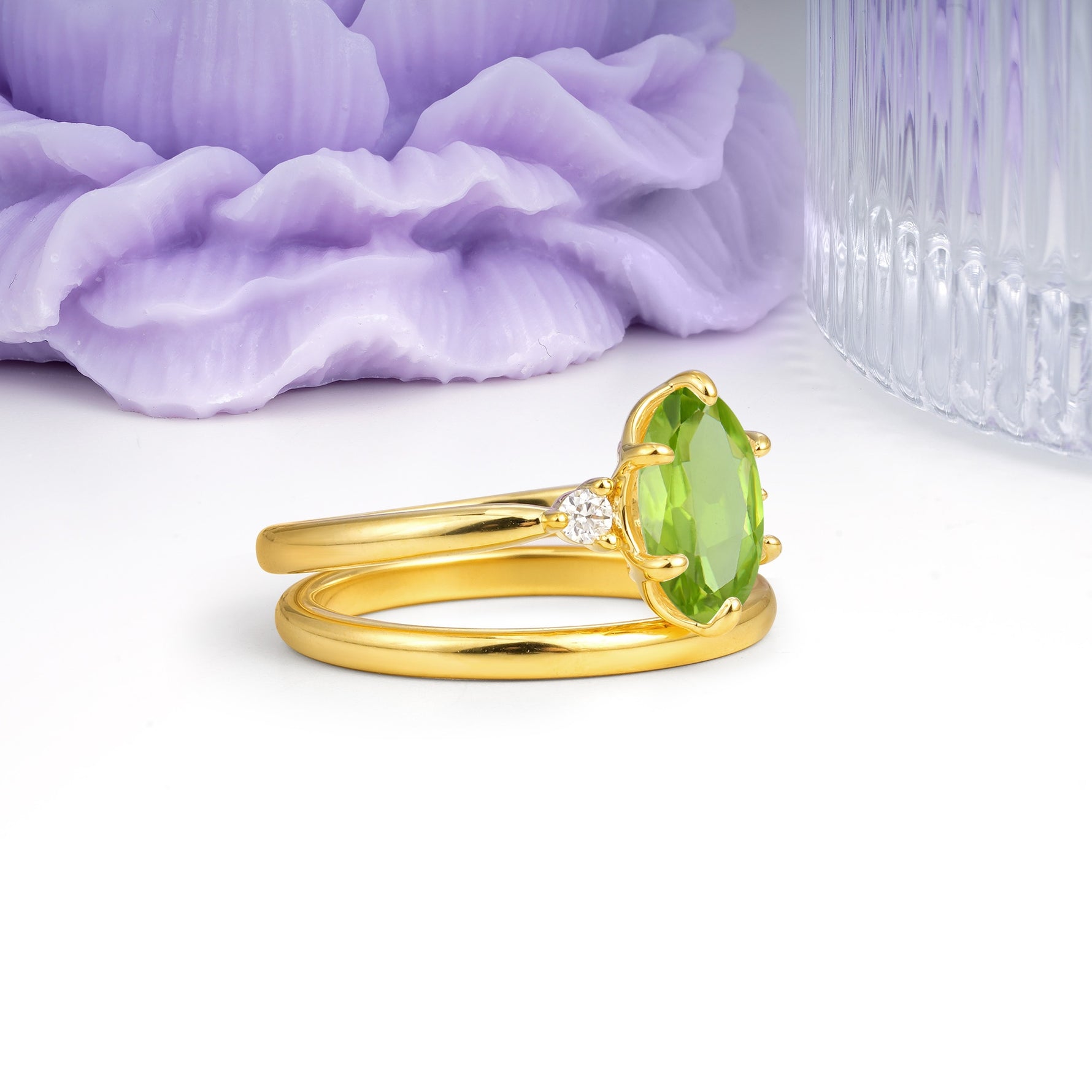 Clean Line Two Piece Oval Cut Main Stone Dual Side Accent Daily Wear Peridot Bridal Ring Set - Additional view