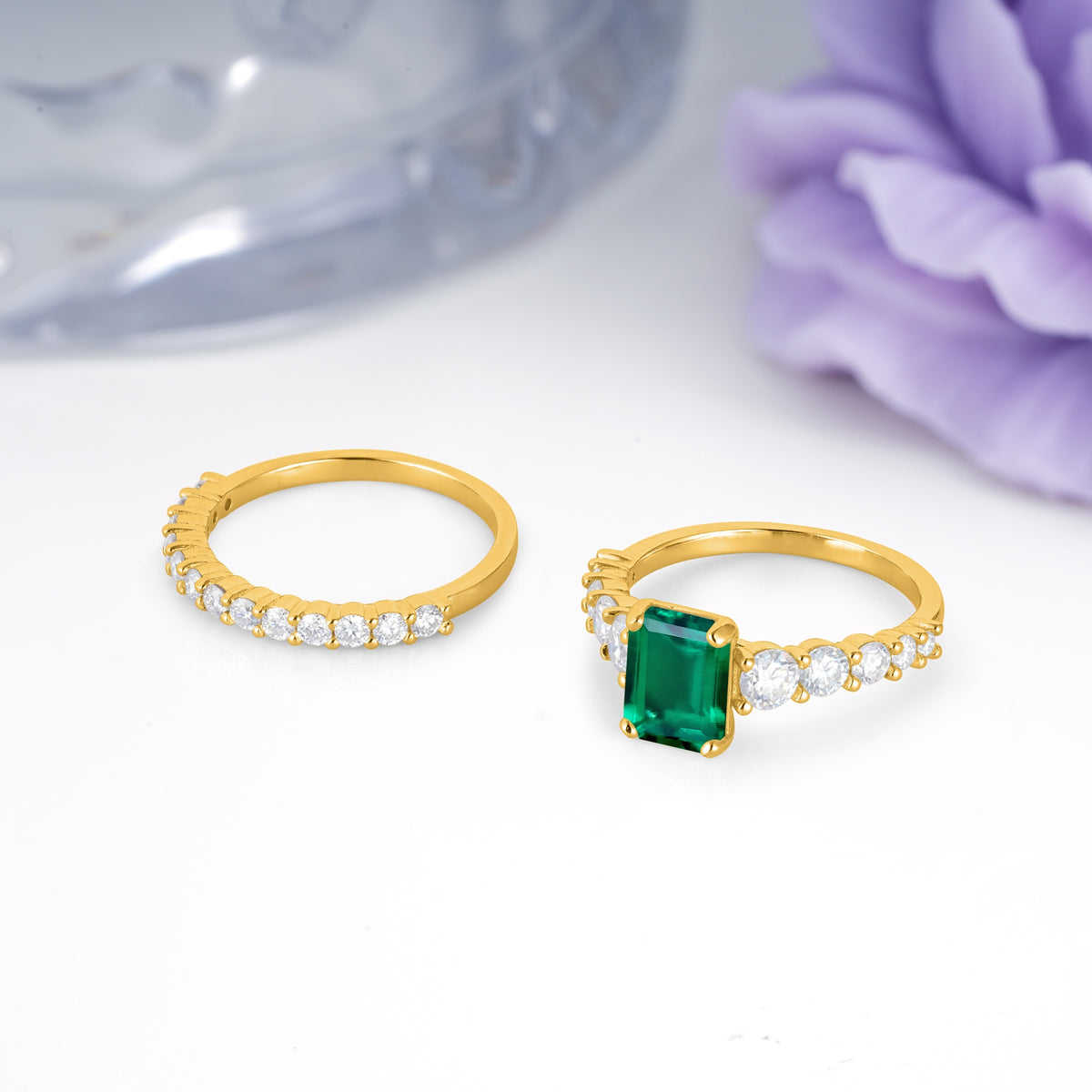 Grand Prong?Held Emerald Cut Emerald Bridal Ring Set - Additional view