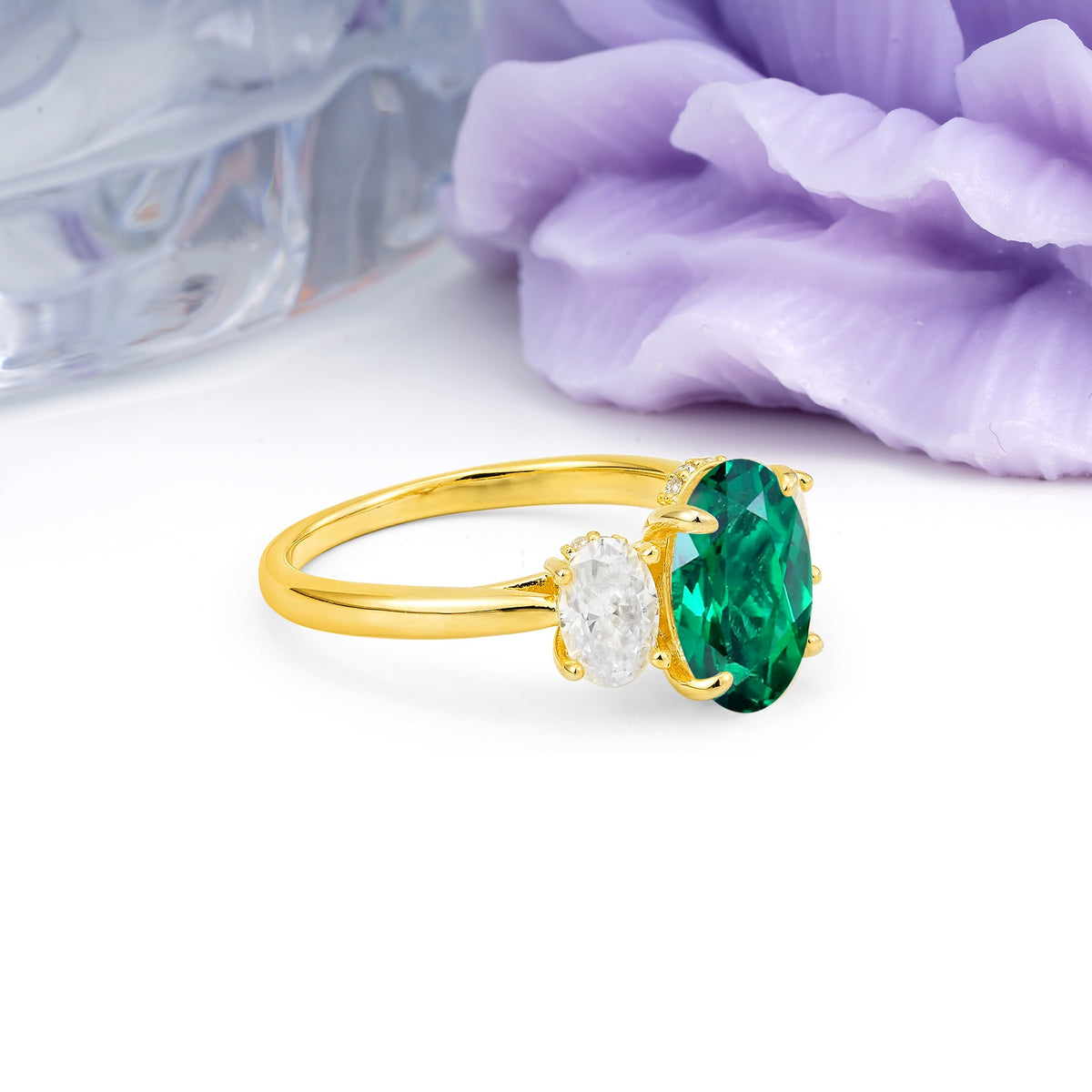 Three Stone Oval Center Solitaire Symmetric Oval Cut Side Ball Prong Smooth Shank Emerald Engagement Ring - Additional view