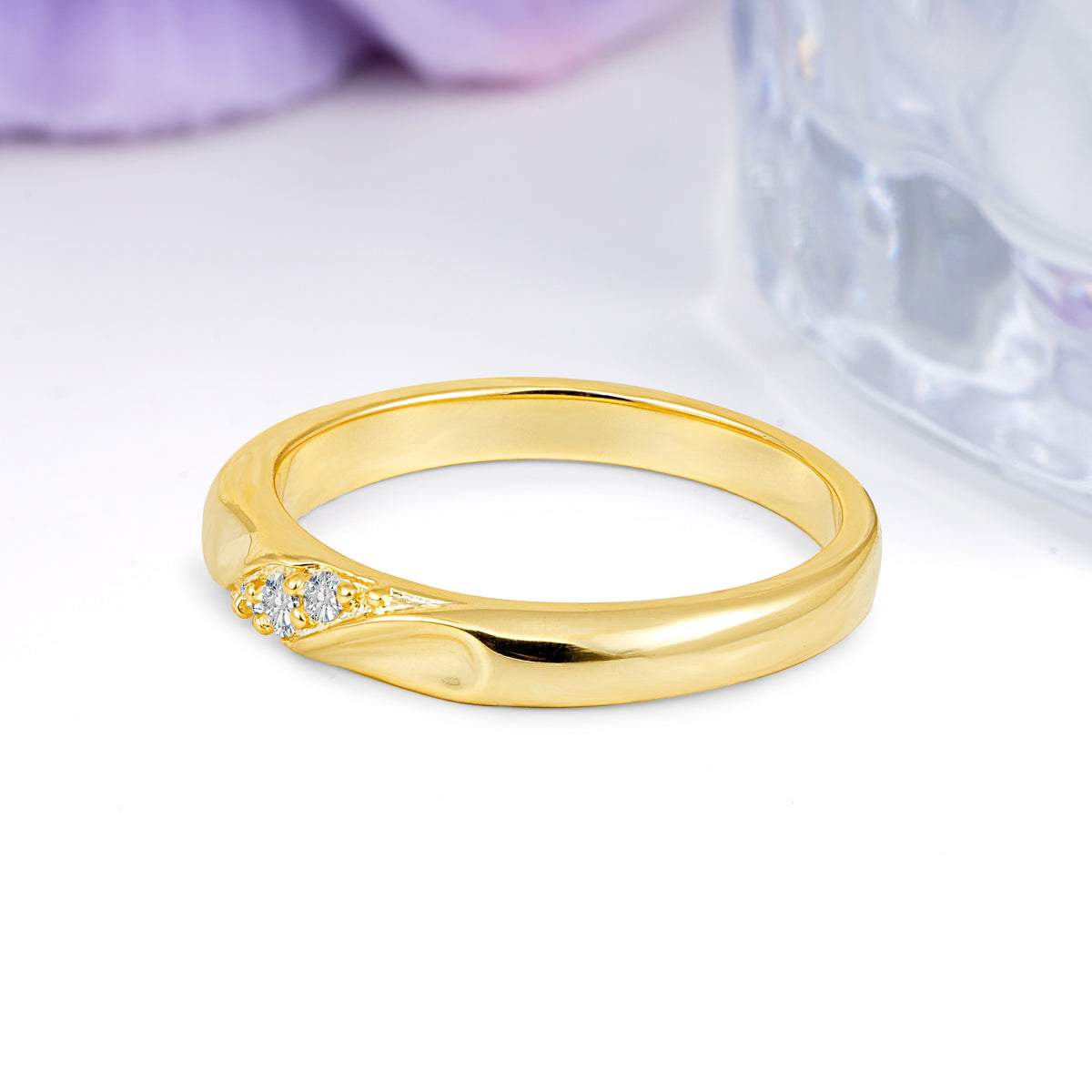 Distinctive Classic Round Cut Lab Diamond Three Stone Wedding Ring - Additional view
