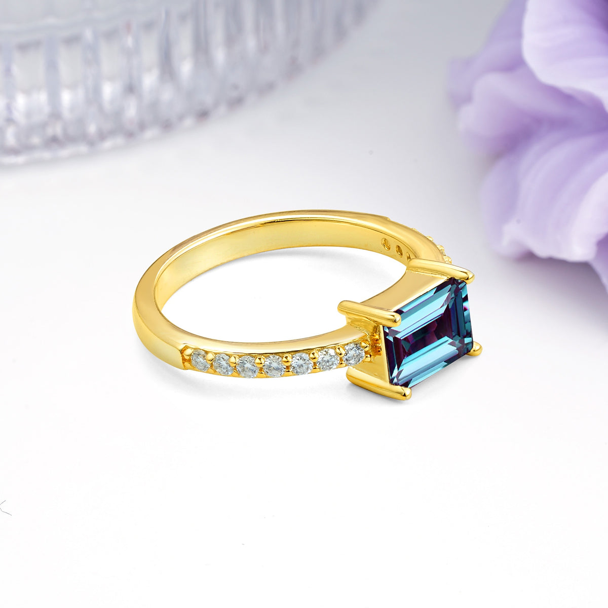 Distinctive And Luxurious 4-Prong Emerald Cut Alexandrite Engagement Rin - Additional view
