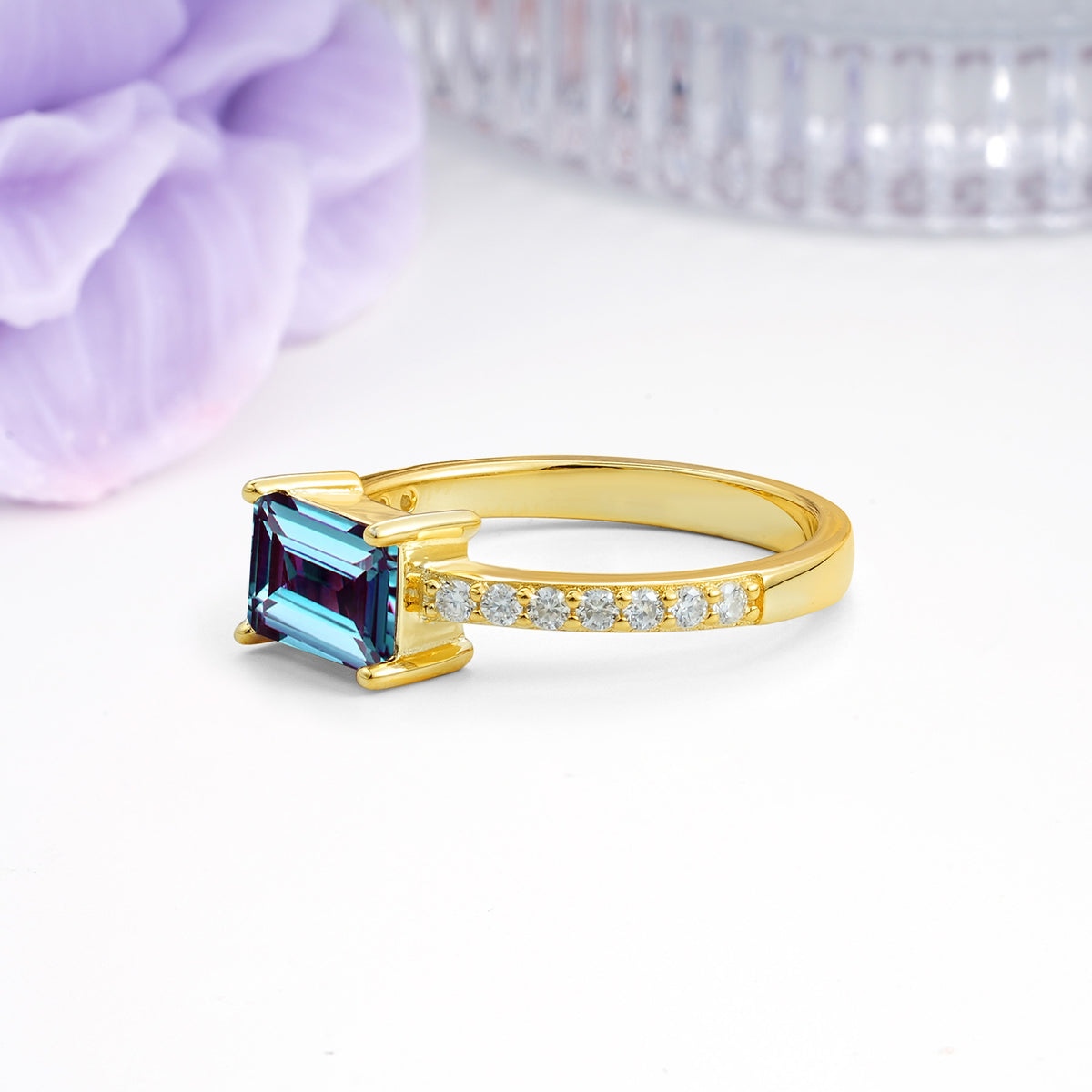 Distinctive And Luxurious 4-Prong Emerald Cut Alexandrite Engagement Rin - Additional view