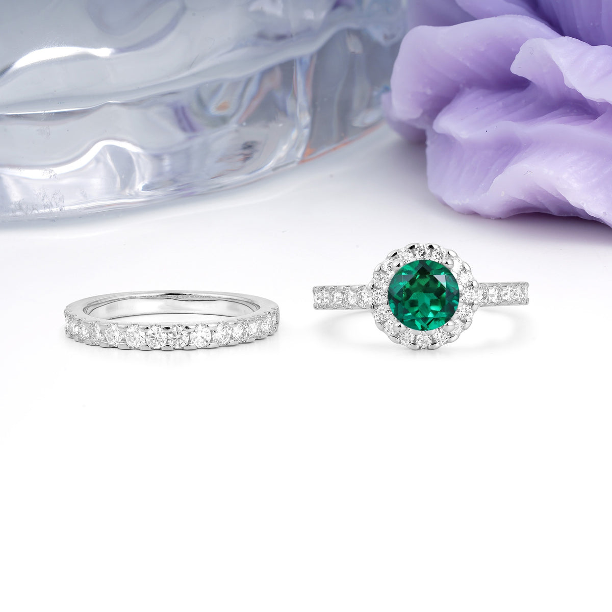 Classic, Luxurious 4-Prong Round Cut Emerald Bridal Ring Set - Additional view
