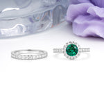 Classic, Luxurious 4-Prong Round Cut Emerald Bridal Ring Set - Additional view
