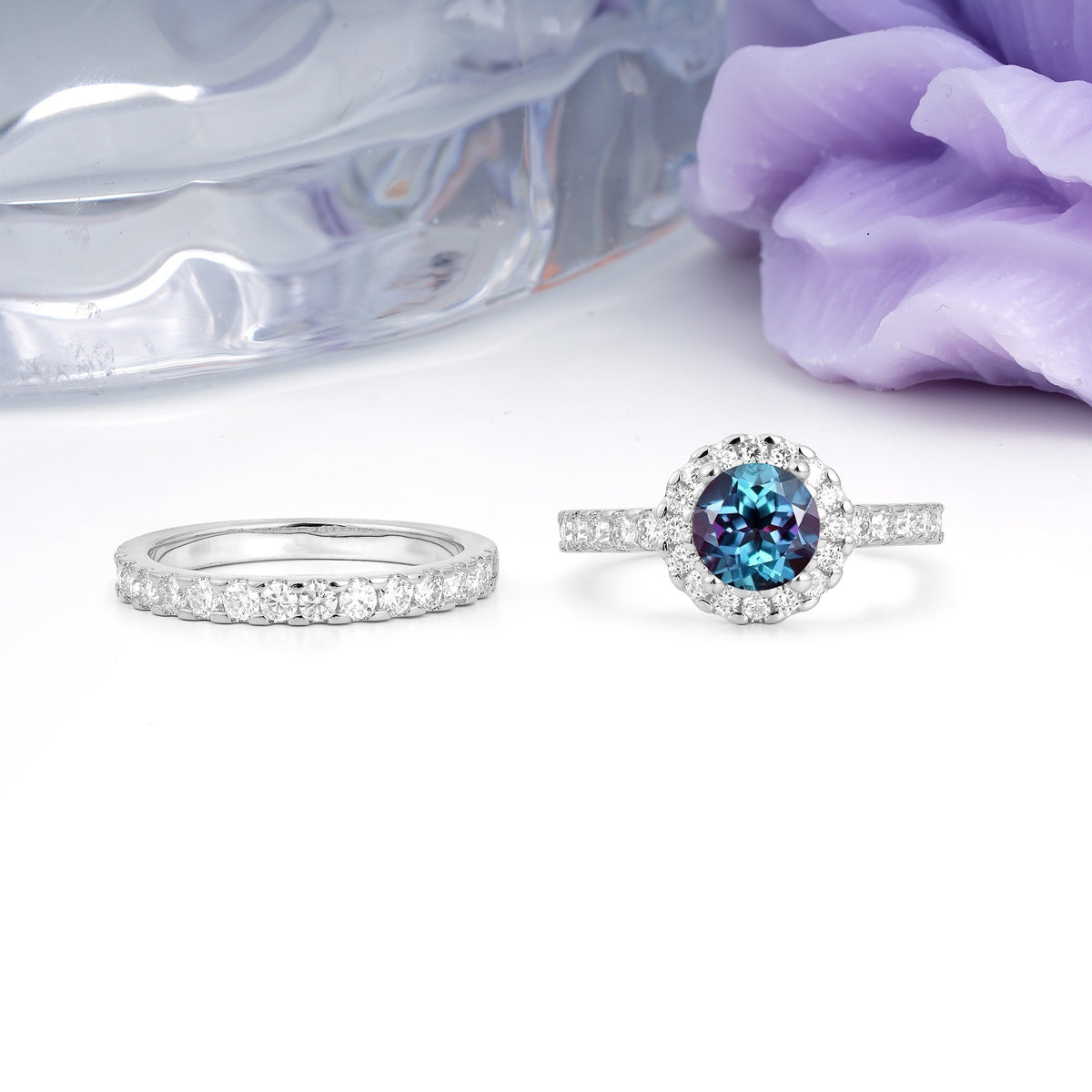 Classic, Luxurious 4-Prong Round Cut Alexandrite Bridal Ring Set - Additional view