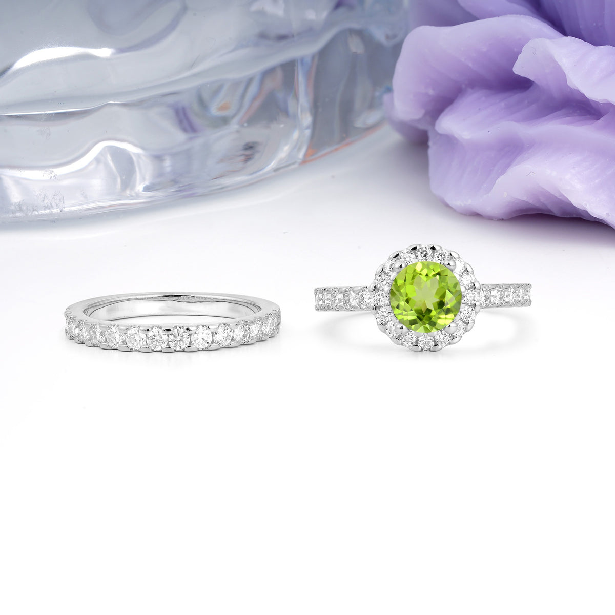Classic, Luxurious 4-Prong Round Cut Peridot Bridal Ring Set - Additional view