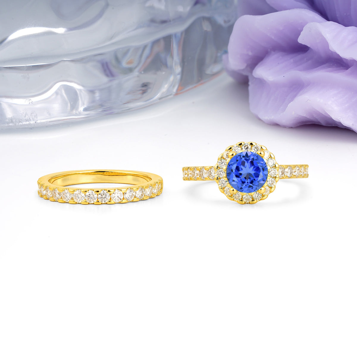 Classic, Luxurious 4-Prong Round Cut Sapphire Bridal Ring Set - Additional view