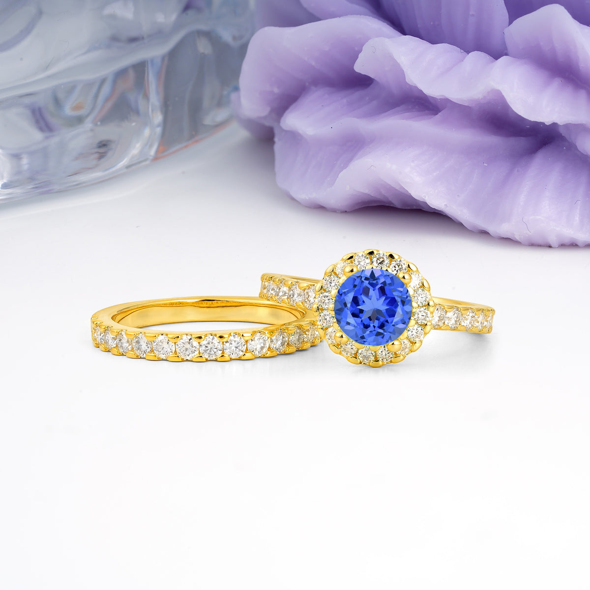 Classic, Luxurious 4-Prong Round Cut Sapphire Bridal Ring Set - Additional view