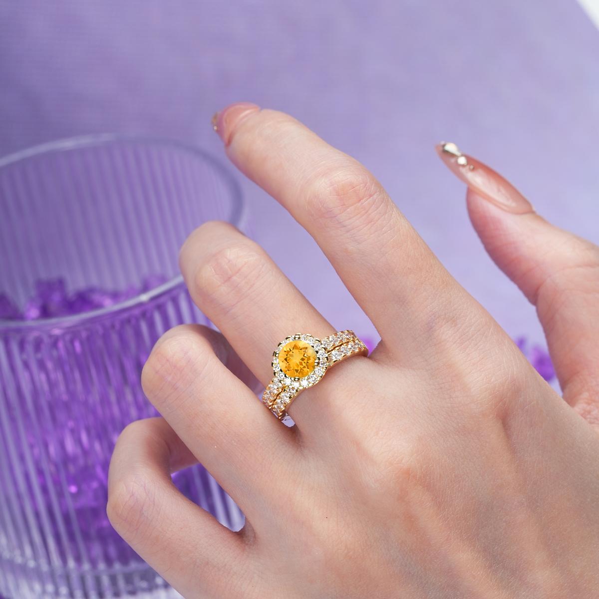 Classic, Luxurious 4-Prong Round Cut Citrine Bridal Ring Set