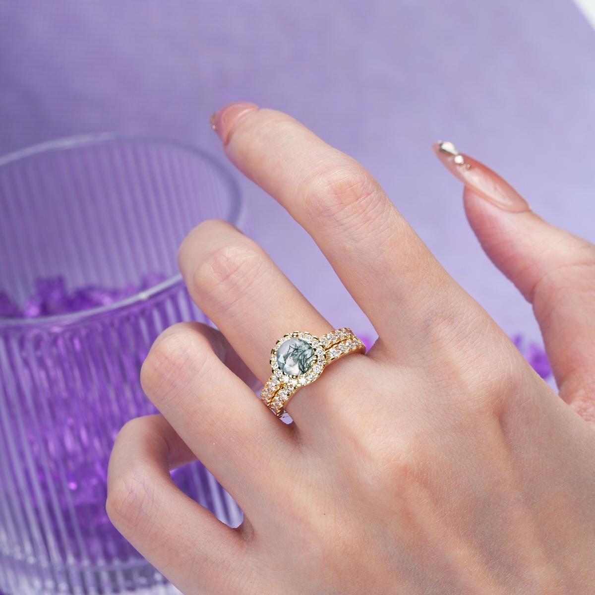 Classic, Luxurious 4-Prong Round Cut Moss Agate Bridal Ring Set
