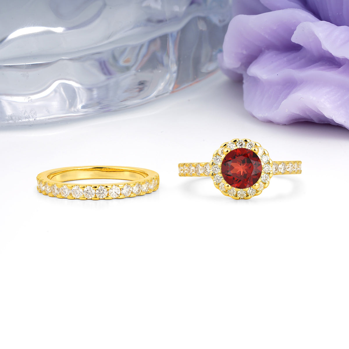 Classic, Luxurious 4-Prong Round Cut Garnet Bridal Ring Set - Additional view