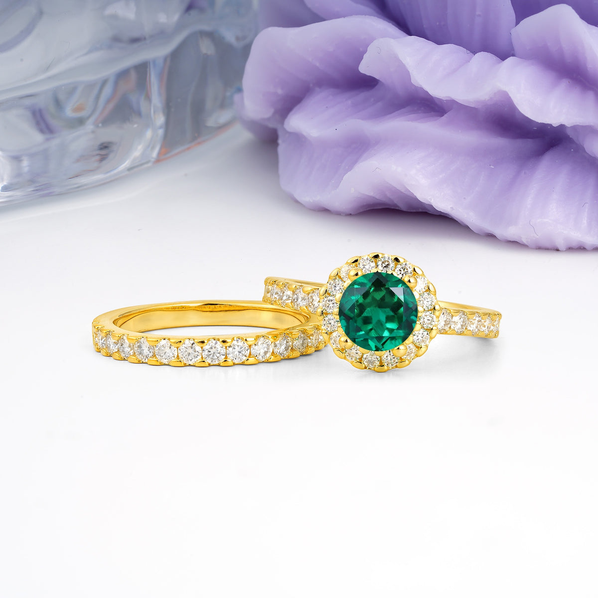 Classic, Luxurious 4-Prong Round Cut Emerald Bridal Ring Set - Additional view