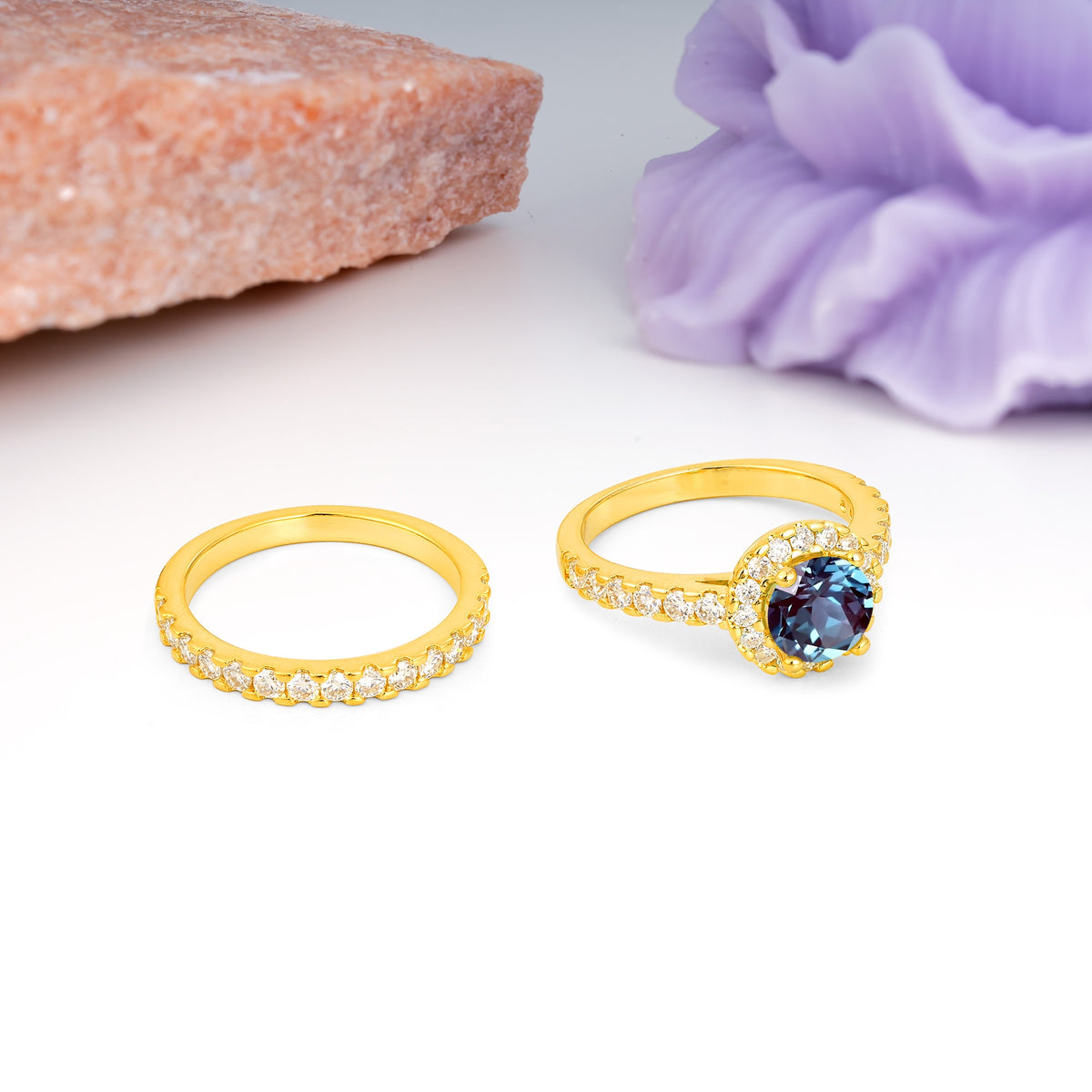 Classic, Luxurious 4-Prong Round Cut Alexandrite Bridal Ring Set - Additional view