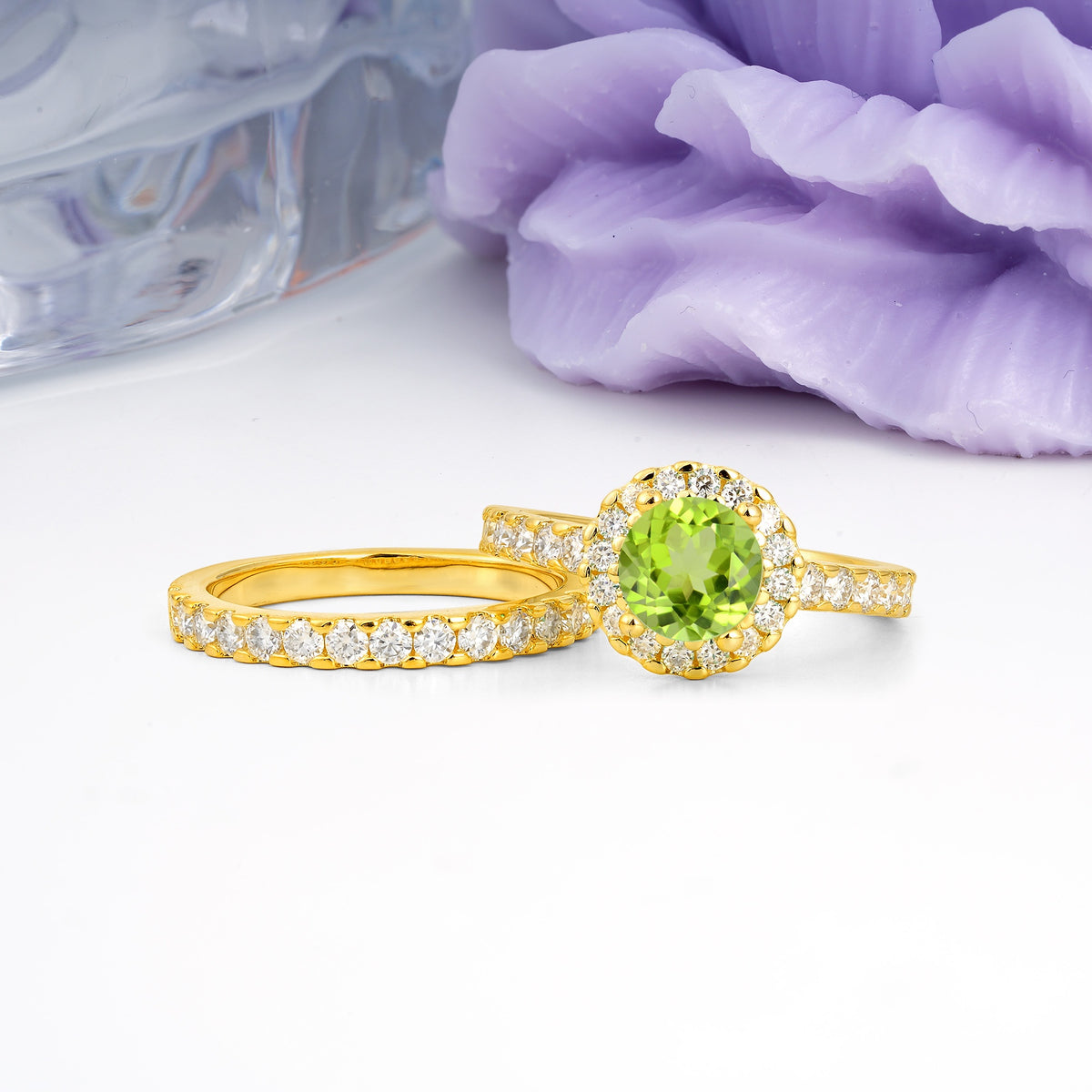 Classic, Luxurious 4-Prong Round Cut Peridot Bridal Ring Set - Additional view