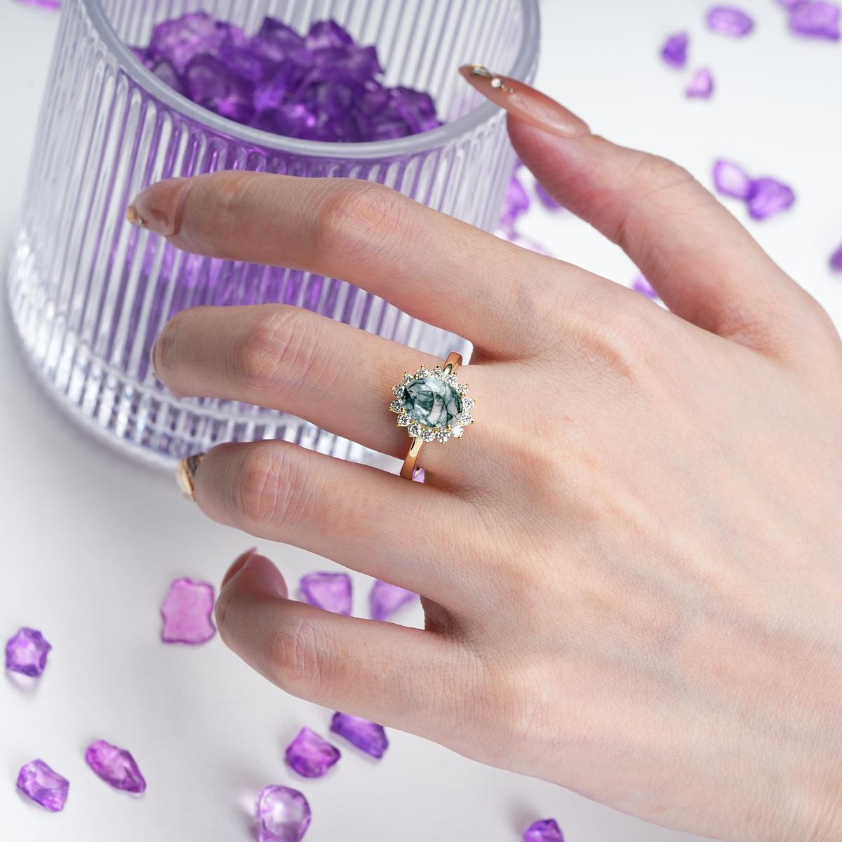 Luxury Classic 4-Prong Oval Cut Moss Agate Engagement Ring