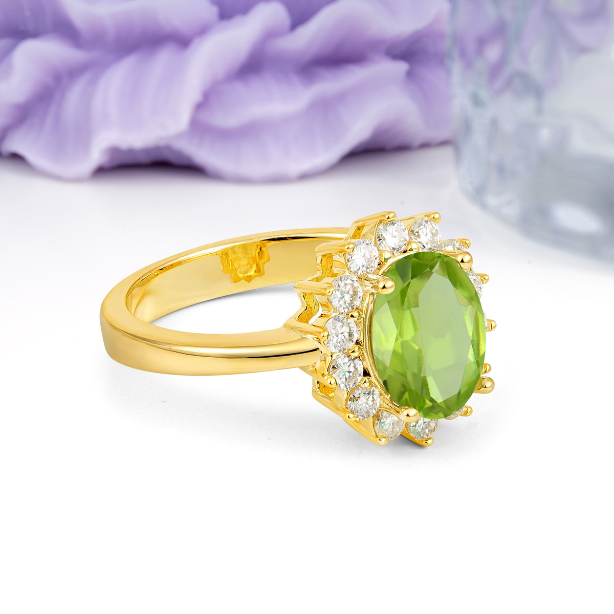 Luxury Classic 4-Prong Oval Cut Peridot Engagement Ring - Additional view