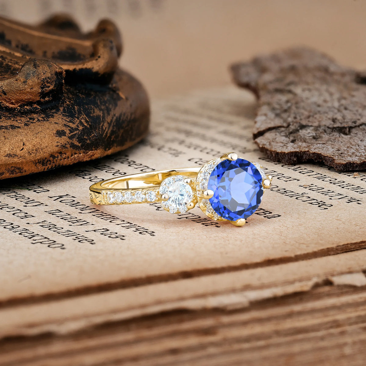 Luxurious and Dazzling 4 Prong Round Cut Sapphire Engagement Ring