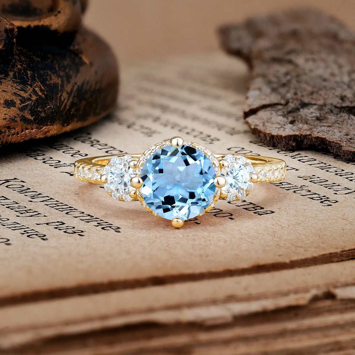 Luxurious and Dazzling 4 Prong Round Cut Aquamarine Engagement Ring