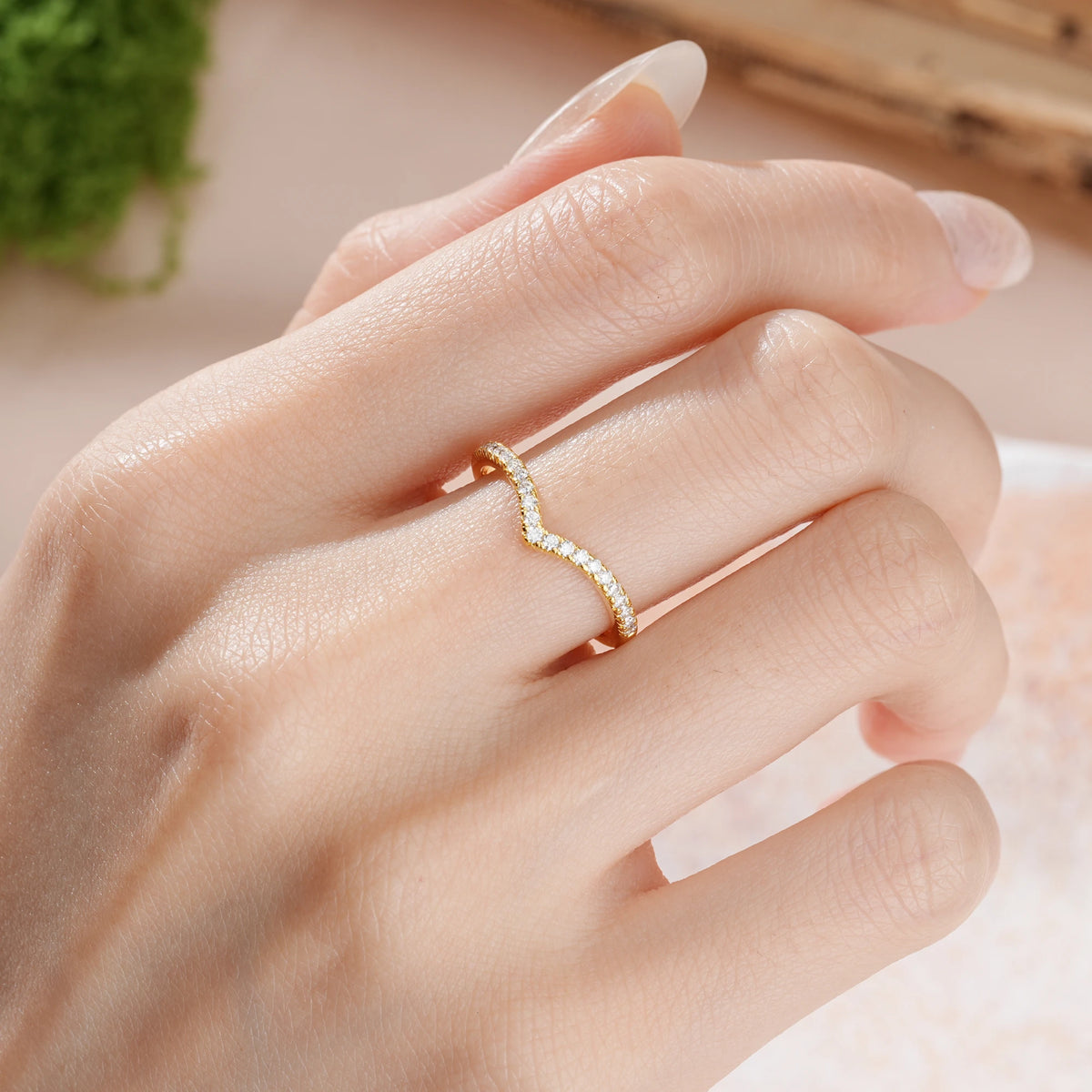 Moissanite Unique and Minimalist Wedding Ring