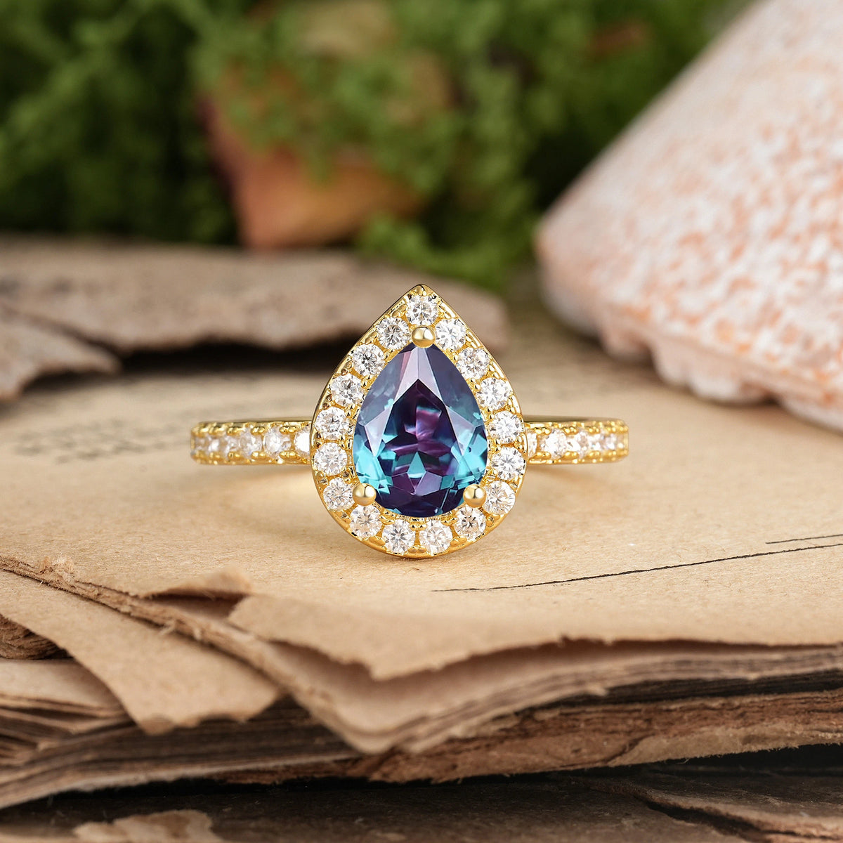 Pear Cut Alexandrite Luxurious Vintage 3 Prong Engagement Ring