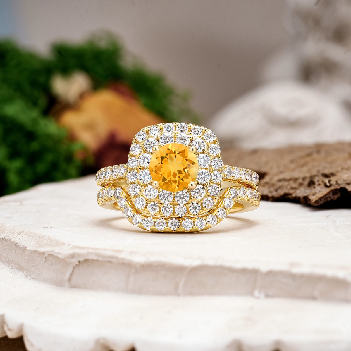 Round Cut Citrine Classic Pavé-Set, Luxurious 4-Prong Bridal Ring Set