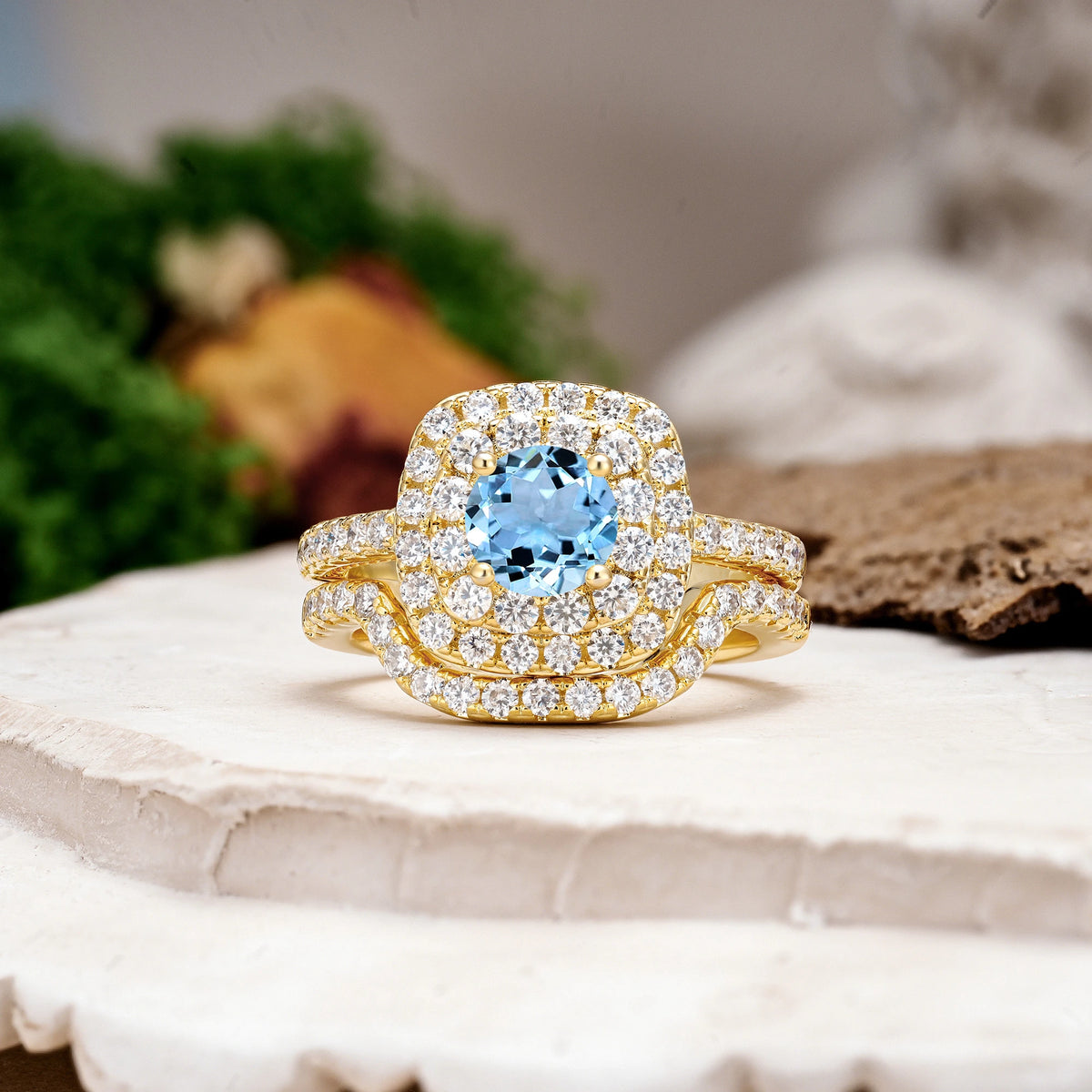 Round Cut Aquamarine Classic Pavé-Set, Luxurious 4-Prong Bridal Ring Set