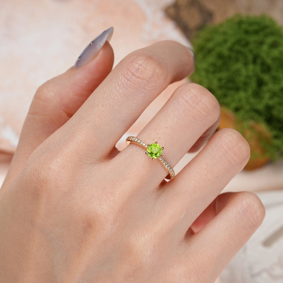 Round Cut Peridot Minimalist Pavé-Set, Luxurious 6-Prong Engagement Ring