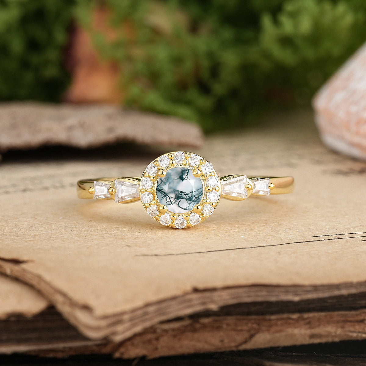 Round Cut Moss Agate Luxurious & Classic Vintage 4-Prong Engagement Ring