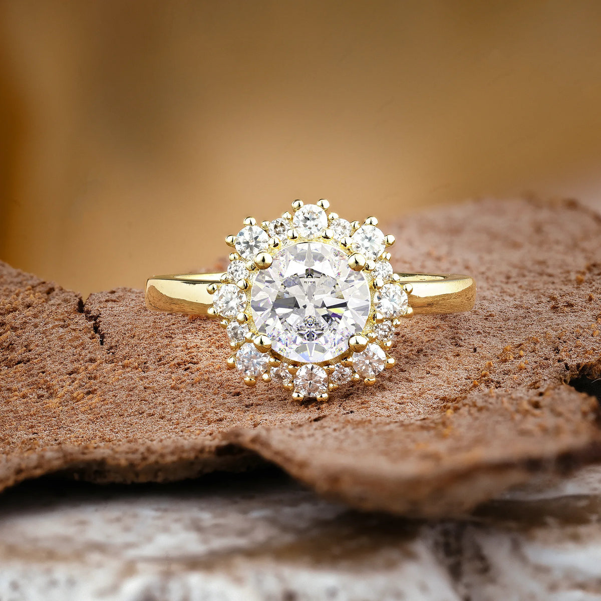 Unique Pavé-Set, Luxurious 4-Prong Round-Cut Moissanite Engagement Ring