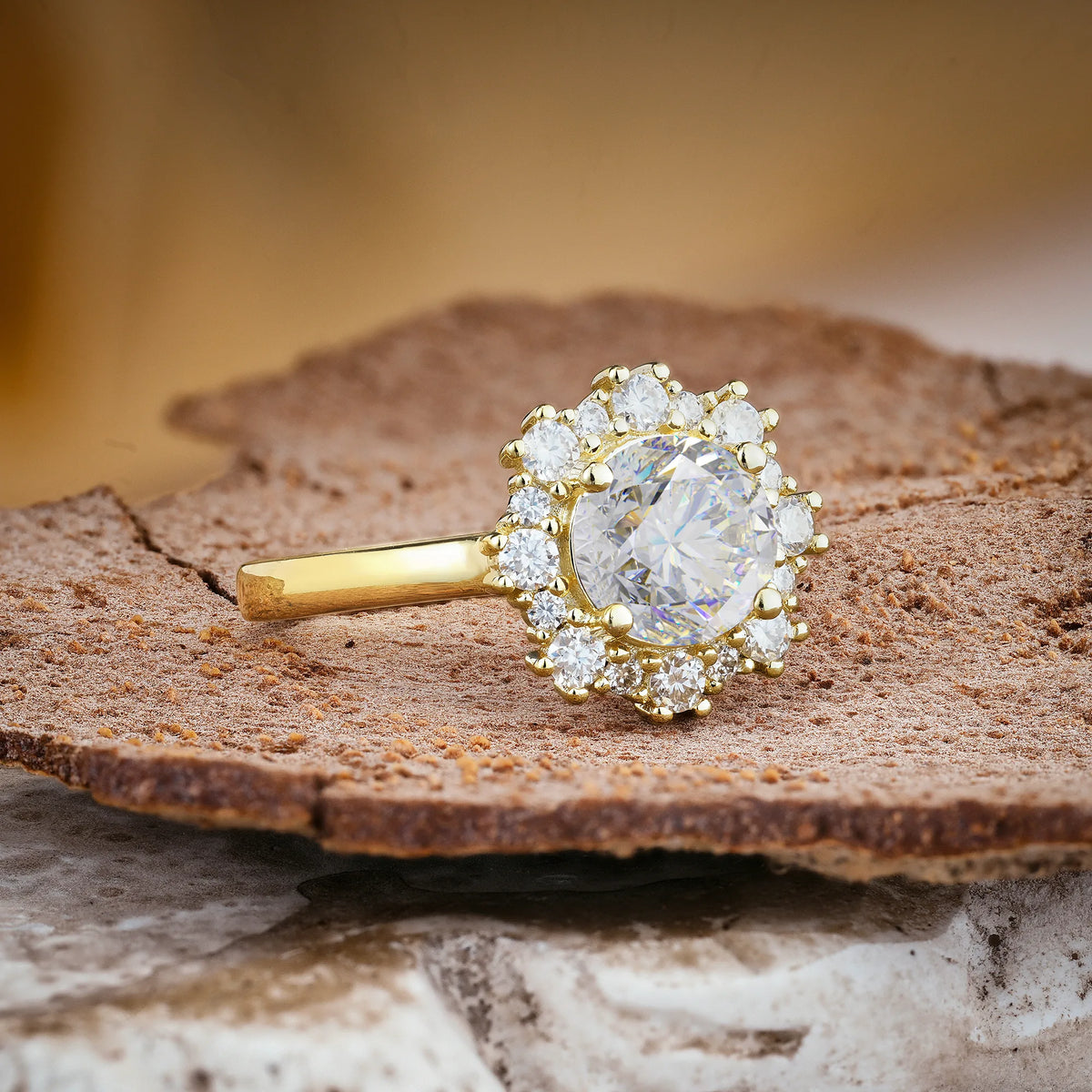 Unique Pavé-Set, Luxurious 4-Prong Round-Cut Moissanite Engagement Ring