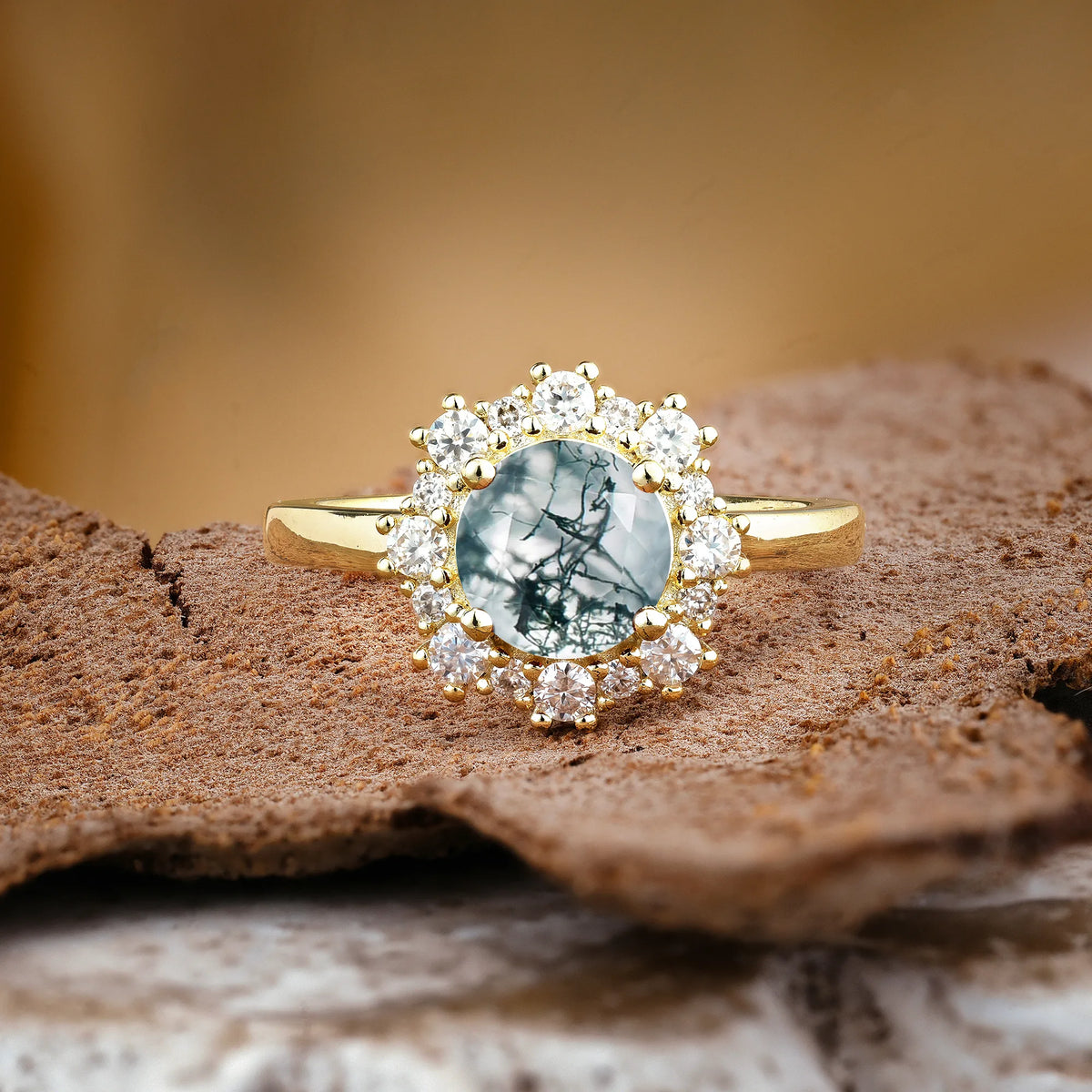 Unique Pavé-Set, Luxurious 4-Prong Round-Cut Moss Agate Engagement Ring